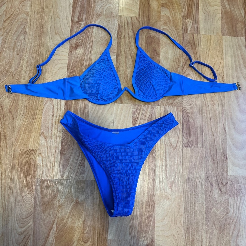 EUC Victoria's Secret Vibrant Blue Textured Bikini Set sz S